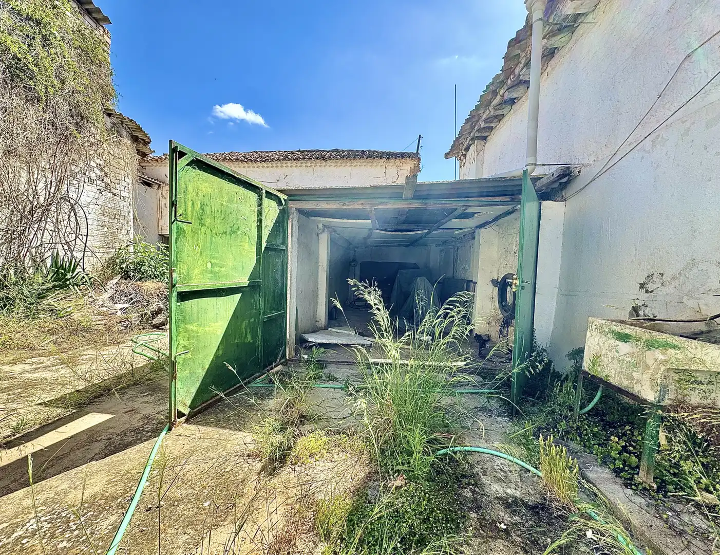 Vista exterior de Casa adosada en venta en Pozorrubielos de la Mancha con Calefacción, Trastero y Amueblado