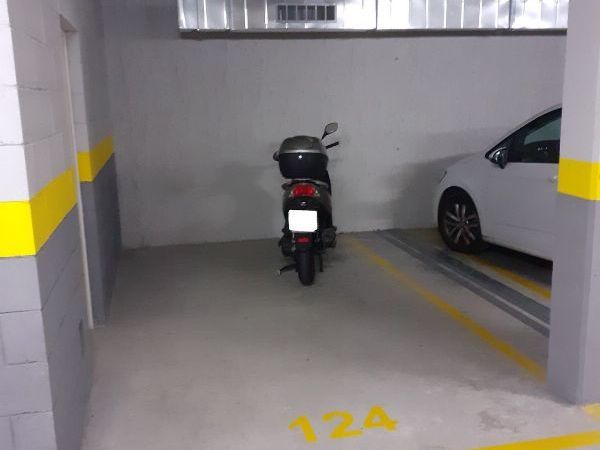Aparcament de Garatge de lloguer en Cornellà de Llobregat
