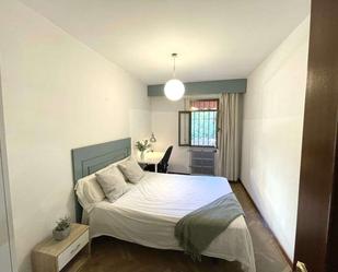 Bedroom of Flat to share in  Sevilla Capital  with Air Conditioner and Terrace