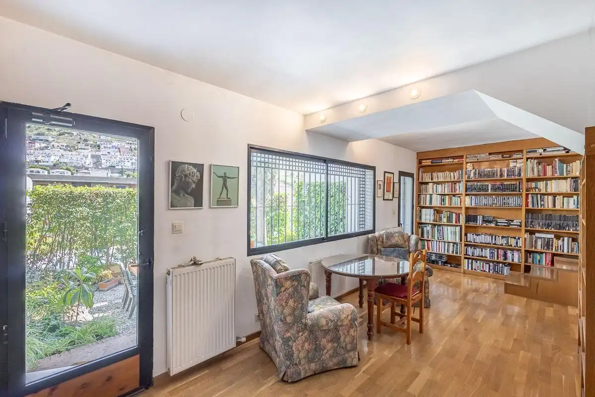 Sala d'estar de Casa o xalet en venda en Granada amb Aire condicionat, Calefacció i Jardí privat