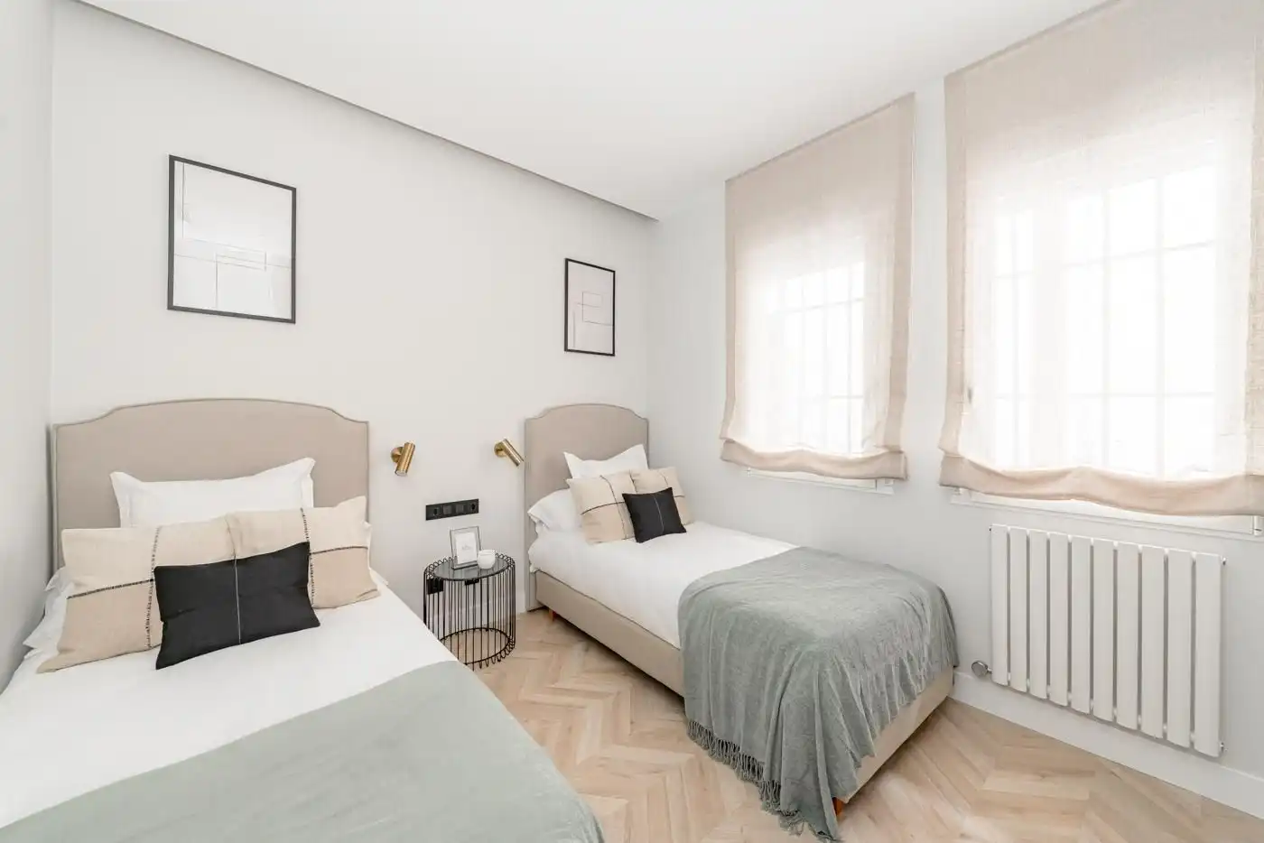 Schlafzimmer von Wohnung zum Verkauf in Madrid mit Klimaanlage und Heizung