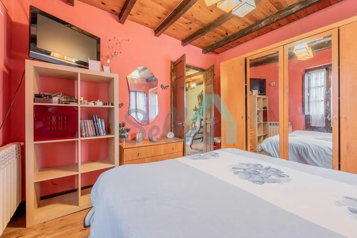 Dormitori de Casa o xalet en venda en Llanes amb Calefacció, Jardí privat i Parquet