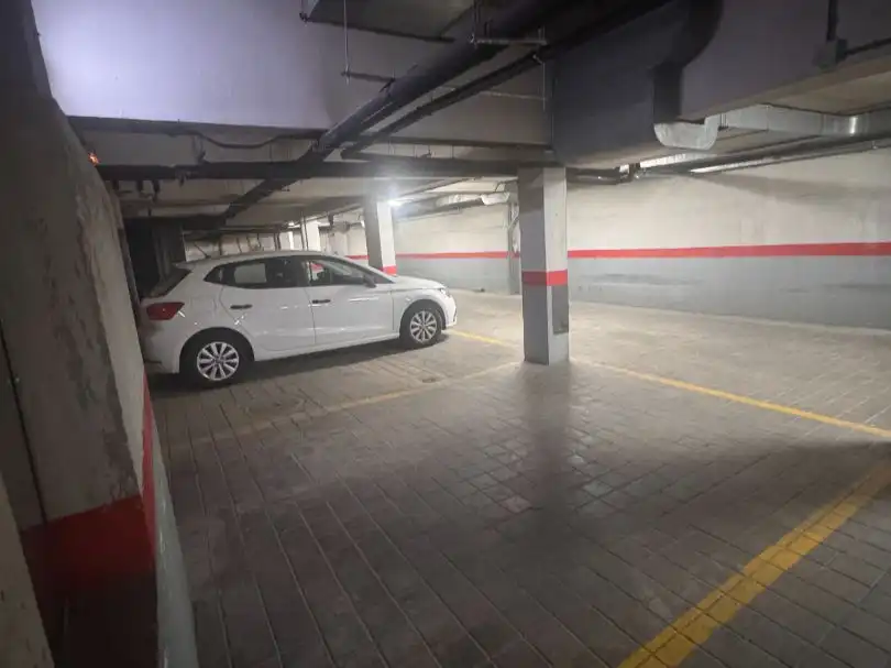 Parking of Garage for rent in Madrid