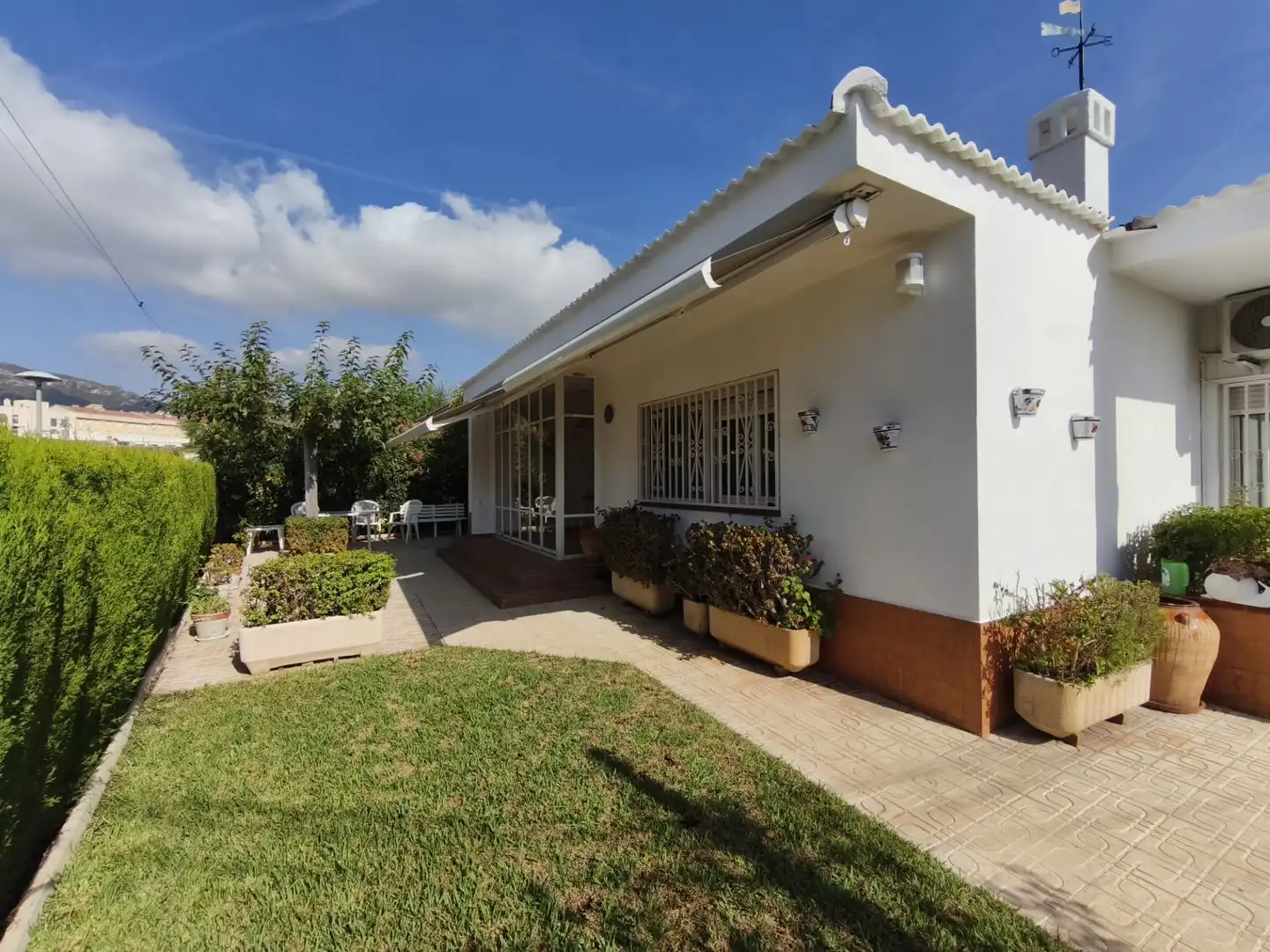 Vista exterior de Casa o chalet en venta en Mont-roig del Camp con Aire acondicionado, Calefacción y Jardín privado