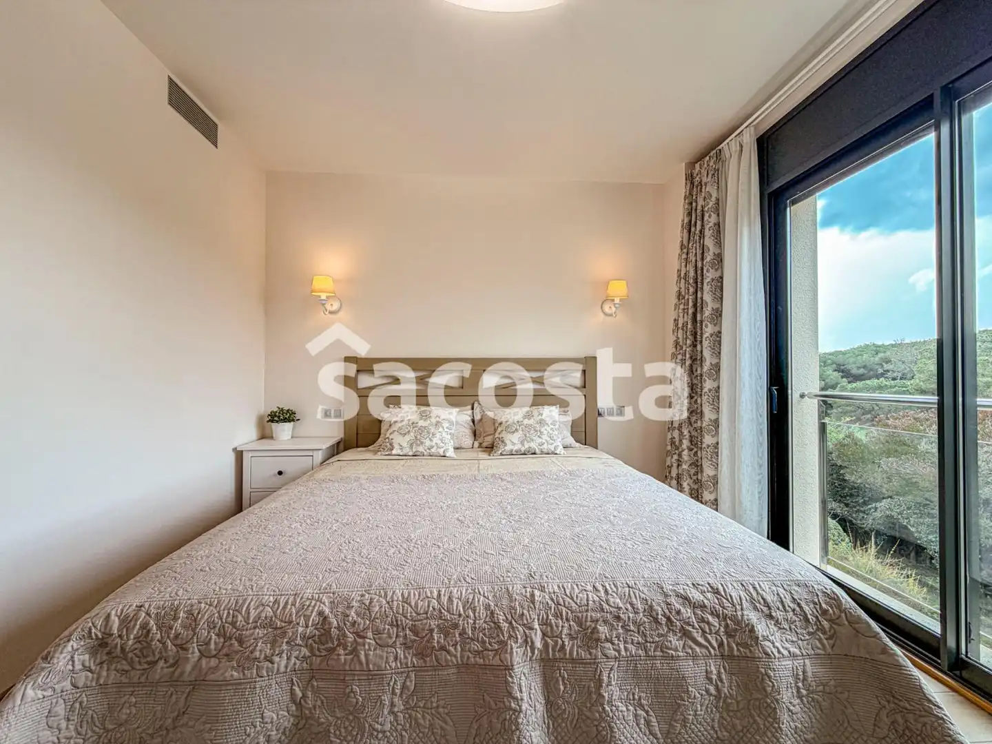 Dormitori de Casa adosada en venda en Lloret de Mar amb Aire condicionat, Jardí privat i Terrassa