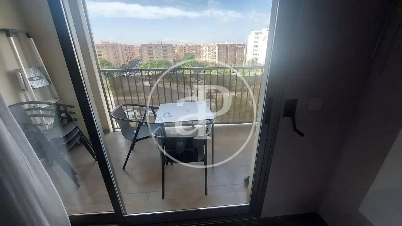Balcony of Flat for rent in Valencia  with Air Conditioner, Terrace and Furnished
