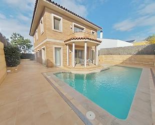 Piscina de Casa o xalet en venda en Vilafranca del Penedès amb Aire condicionat, Calefacció i Jardí privat