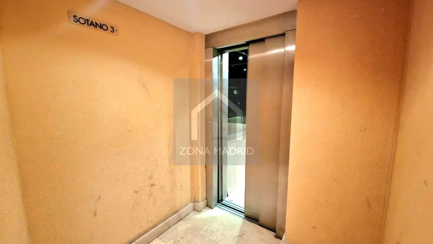 Parking for sale in De La Infanta Mercedes, imagen 7
