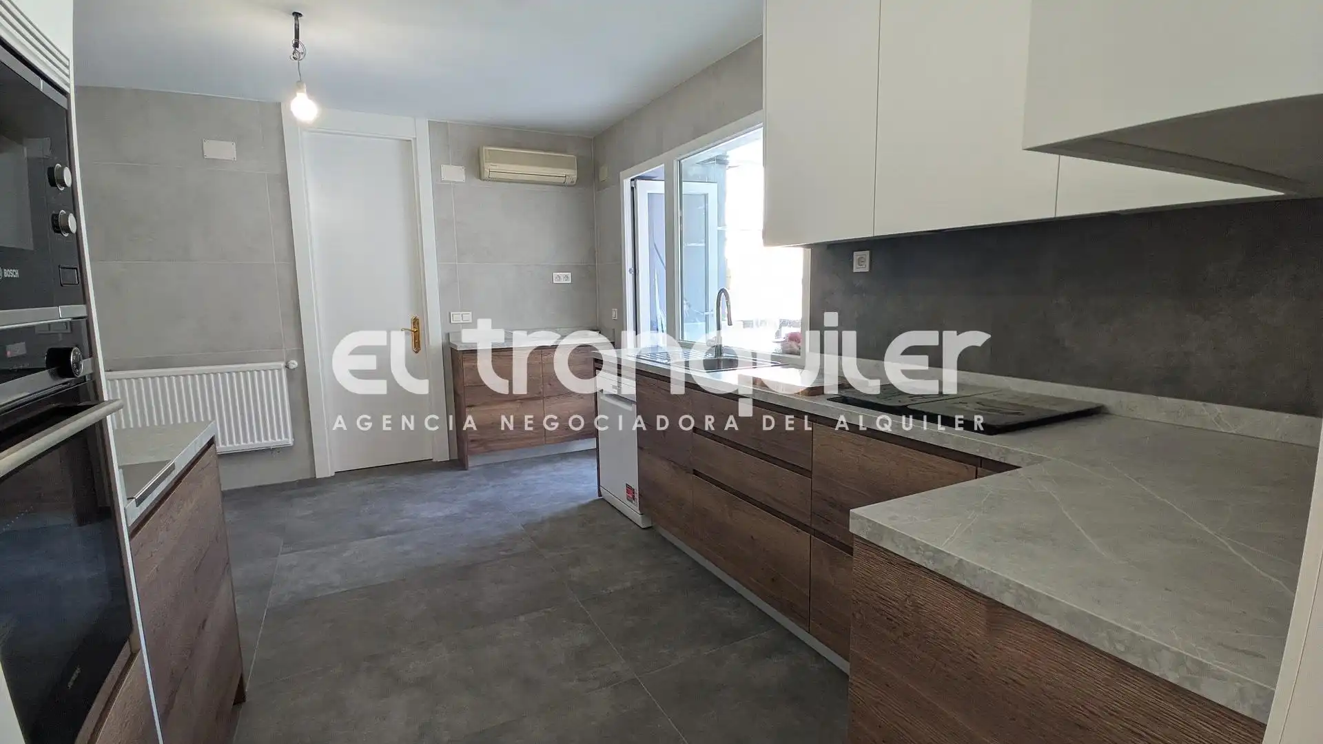 Küche von Wohnung zum Verkauf in Madrid mit Klimaanlage, Parkett und Terrasse