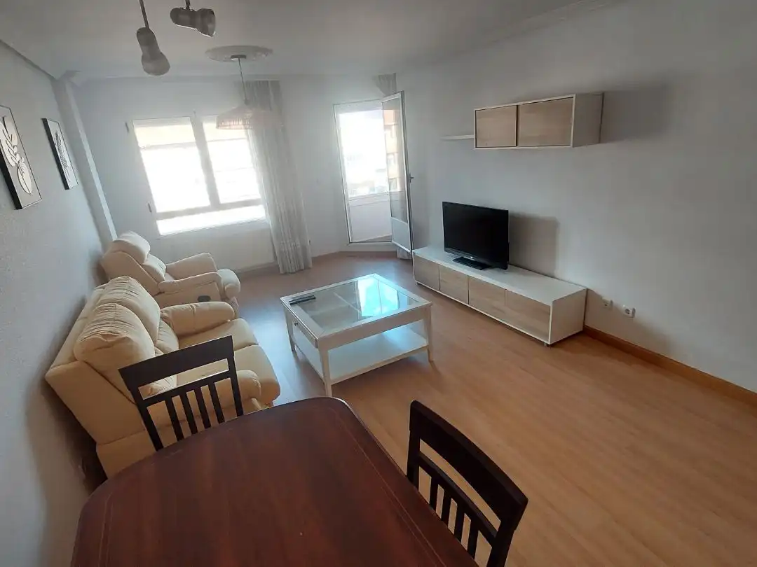 Wohnzimmer von Wohnung zur Miete in San Andrés del Rabanedo pueblo