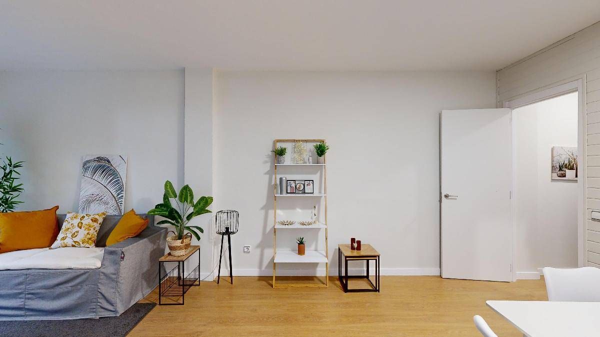 Living room of Flat for sale in Barberà del Vallès  with Parquet flooring and Terrace