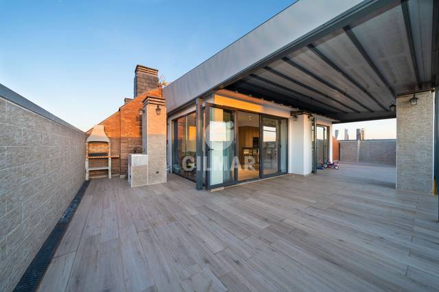 Dúplex en Venta en Mirasierra