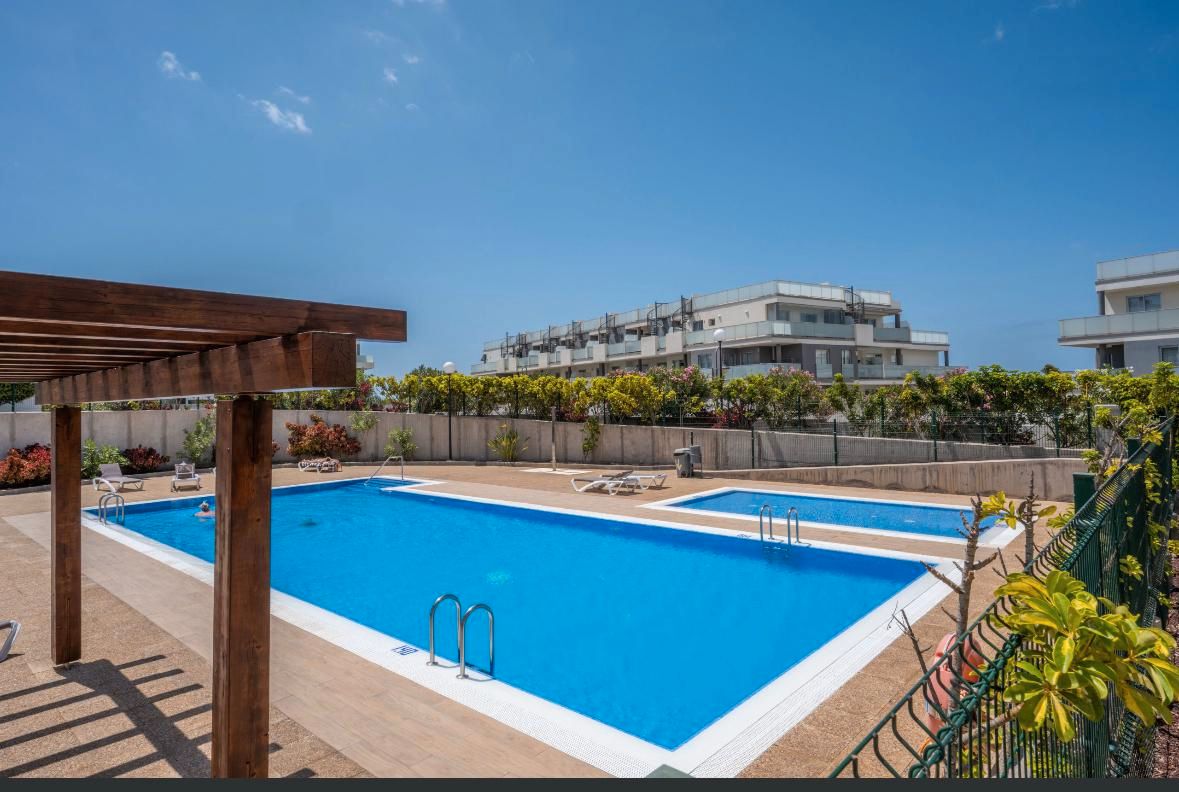 Piscina de Apartament en venda en Granadilla de Abona amb Terrassa, Traster i Moblat