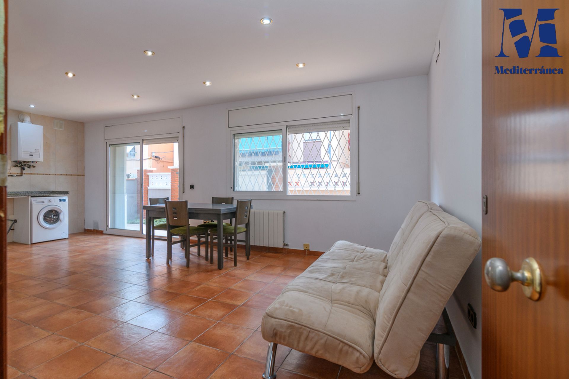 Sala d'estar de Planta baixa en venda en Castelldefels amb Calefacció i Alarma