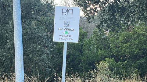 Venta parcela en Urbanización Mas Llunes.