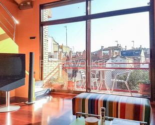Exterior view of Duplex for sale in  Barcelona Capital  with Air Conditioner, Heating and Parquet flooring