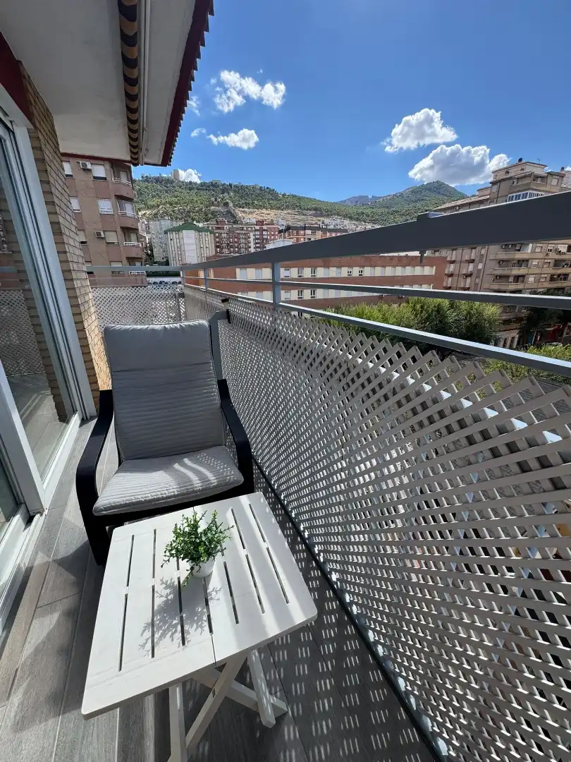 Terrasse von Wohnung zum Verkauf in  Jaén Capital mit Klimaanlage, Terrasse und Balkon
