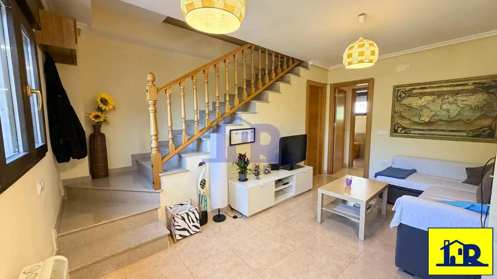 Sala de estar de Dúplex en venta en Cuenca con Calefacción, Trastero y Amueblado