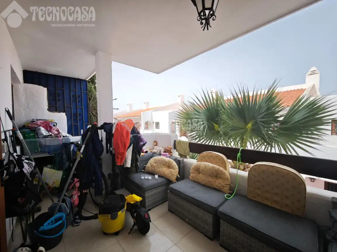Terraza de Piso en venta en Arona con Piscina comunitaria