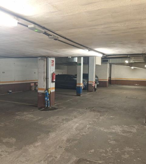 Foto 2 von Garage zur Miete in Calle Gotarrendura, 8, Los Cármenes, Madrid Capital