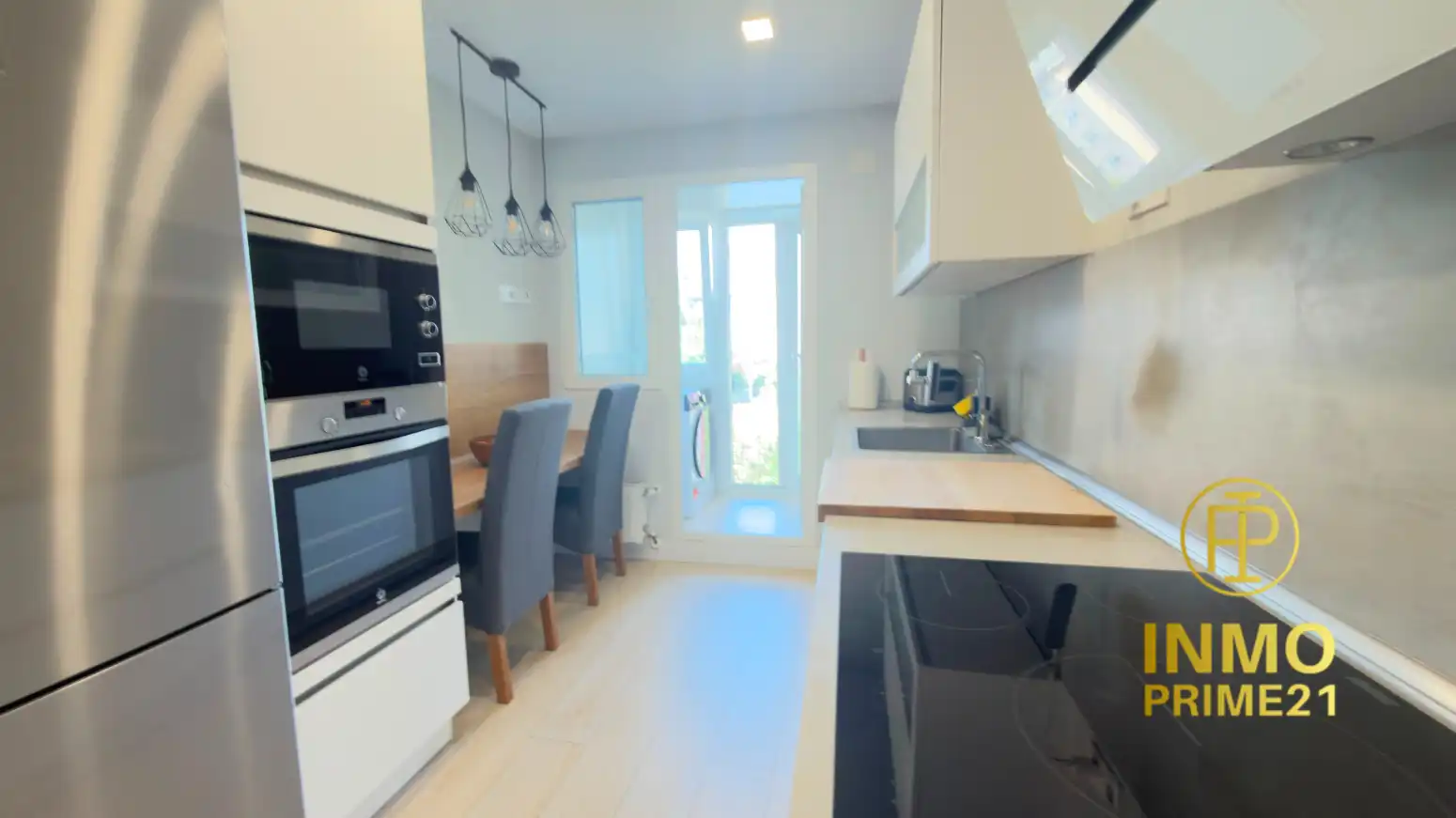 Cocina de Piso en venta en Santander con Calefacción, Jardín privado y Trastero