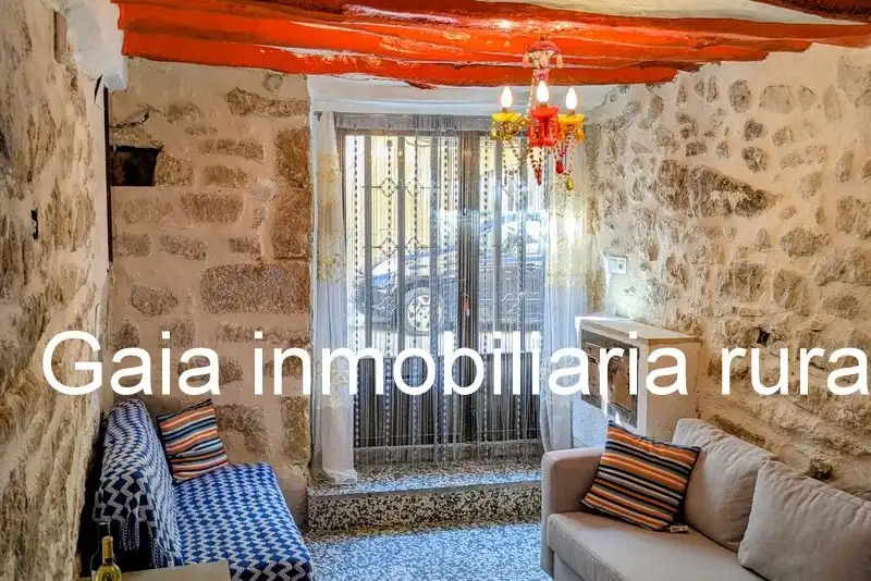 Detached homes for sale in Maella, Zaragoza