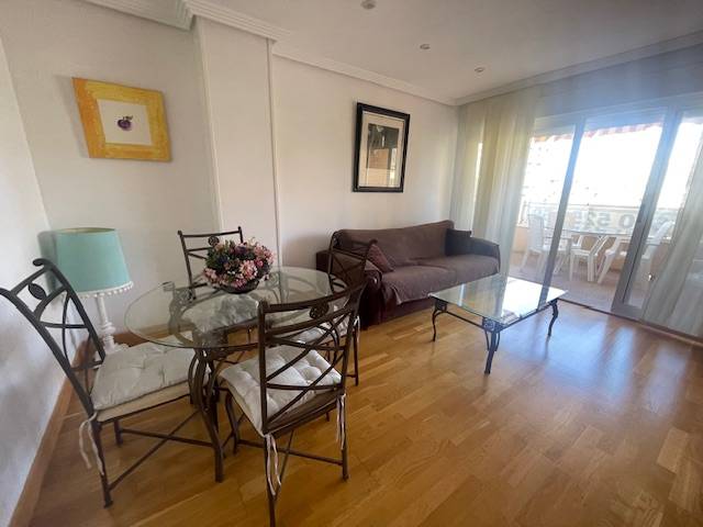 Piso en Alquiler en Plaza la Coruña en Playa de San Juan