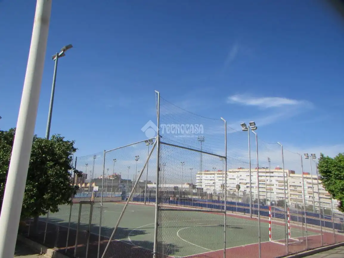 Vista exterior de Pis de lloguer en Sevilla amb Moblat