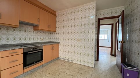 Foto 3 de Piso en venta en Rúa Santiago, Piñeiros- Freixeiro, Narón