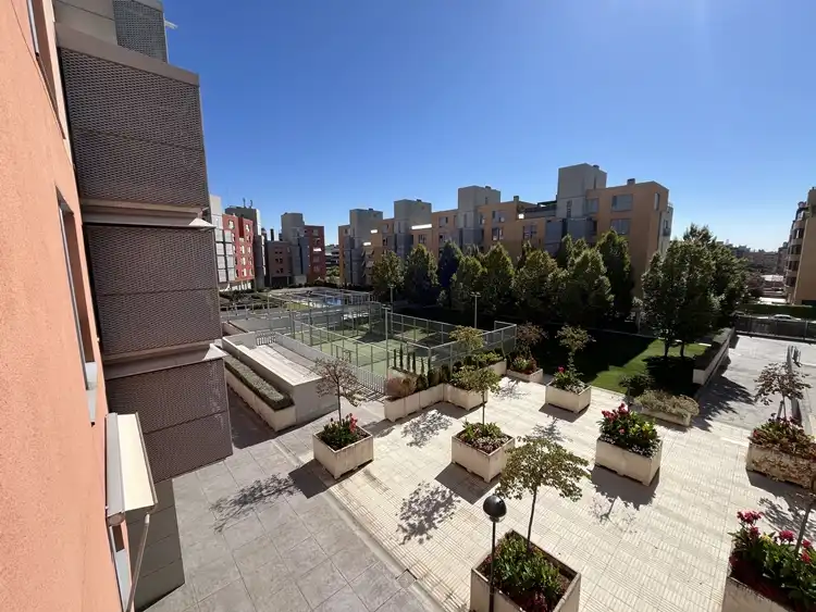 Piso de alquiler en Calle de Toques, Las Tablas