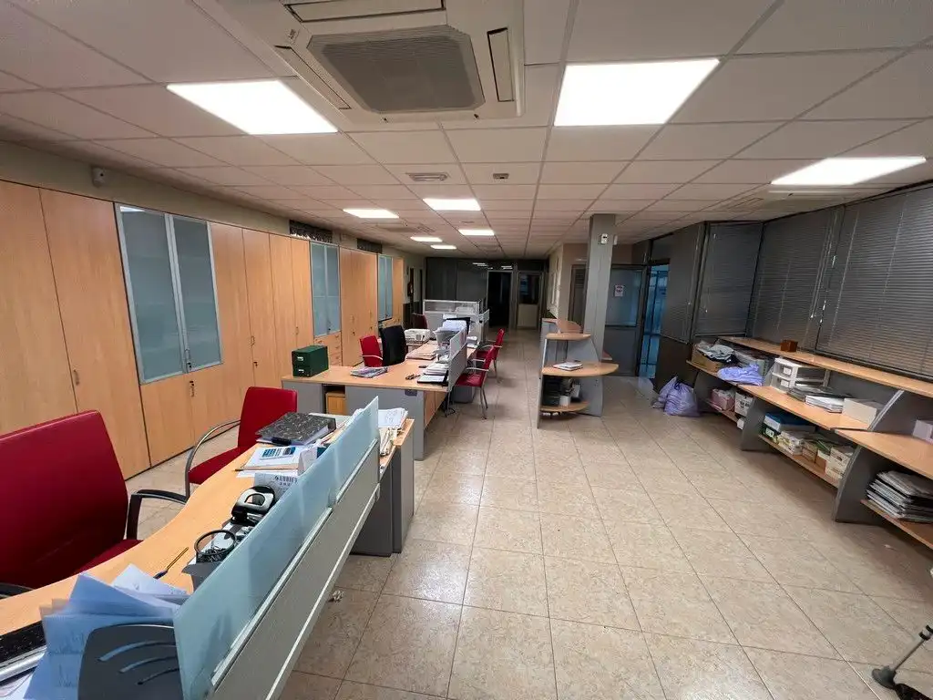 Nau industrial amb ascensor de lloguer a Rúa Jesús Fernández Pita, imagen 15
