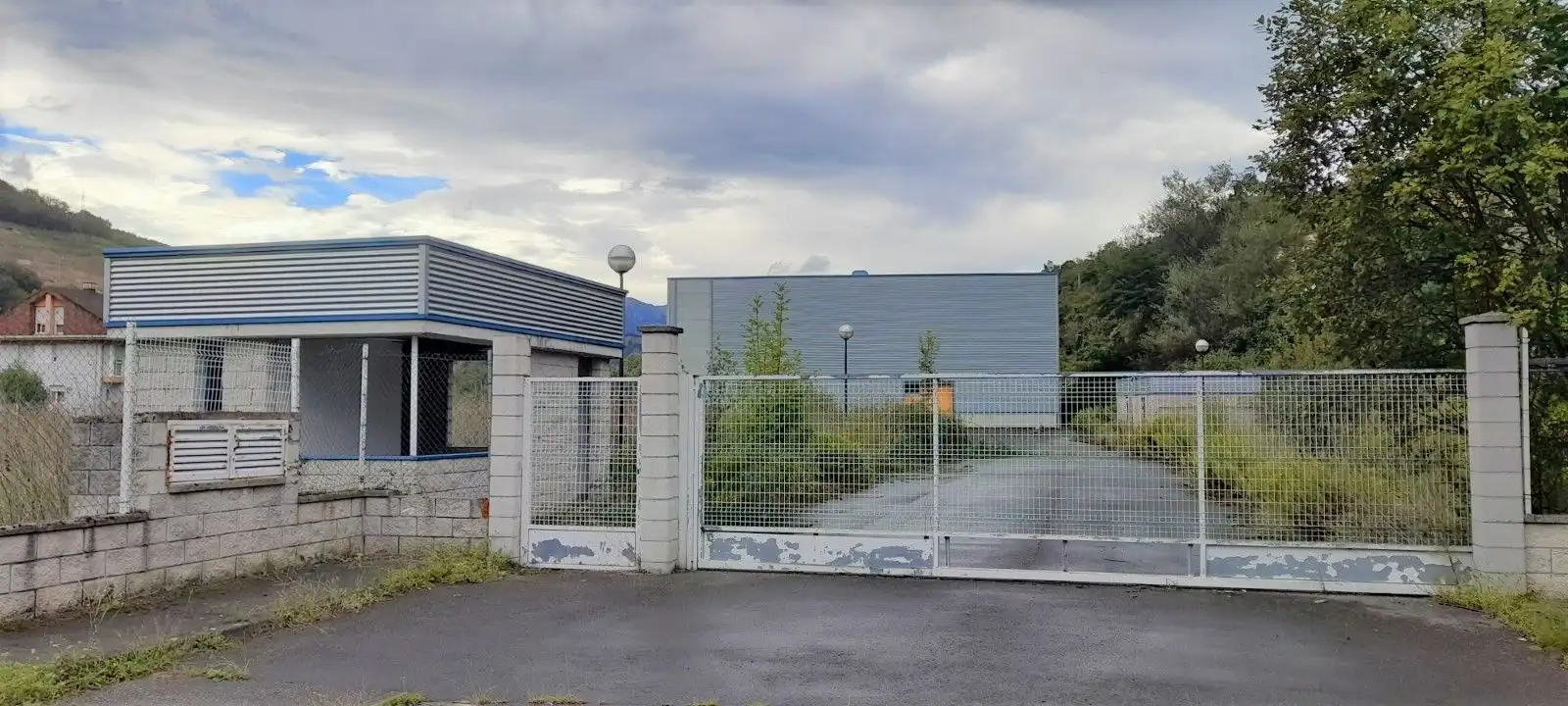 Nau industrial en venda a Cuadriella,La, 401, Zona Rural