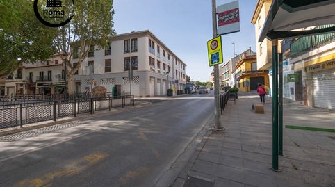 Gran local comercial en esquina frente a Plaza Baja – Ogíjares