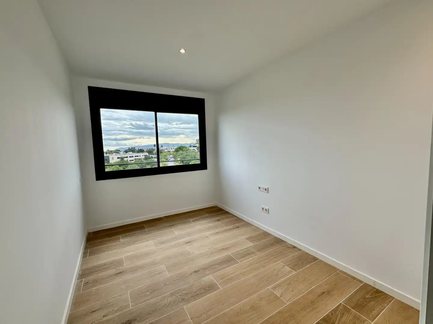 Flat with pool to rent in Calle JOAN MIRO, imagen 15