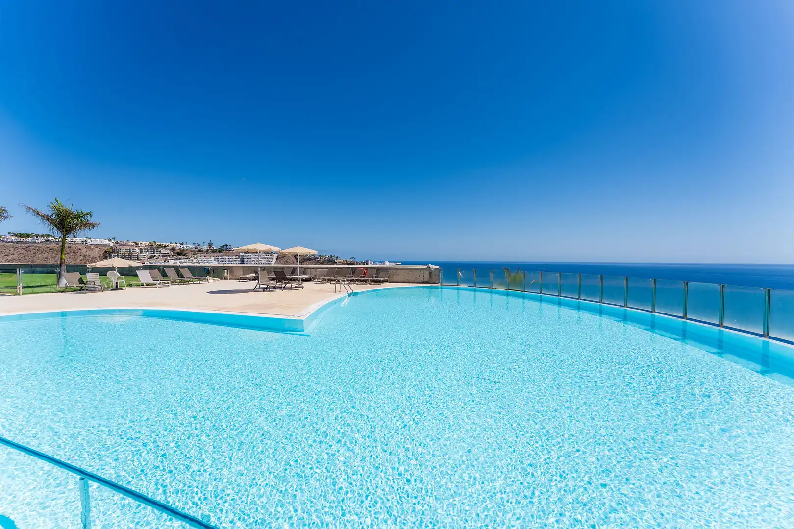 Piscina de Dúplex en venta en Mogán con Aire acondicionado, Calefacción y Terraza