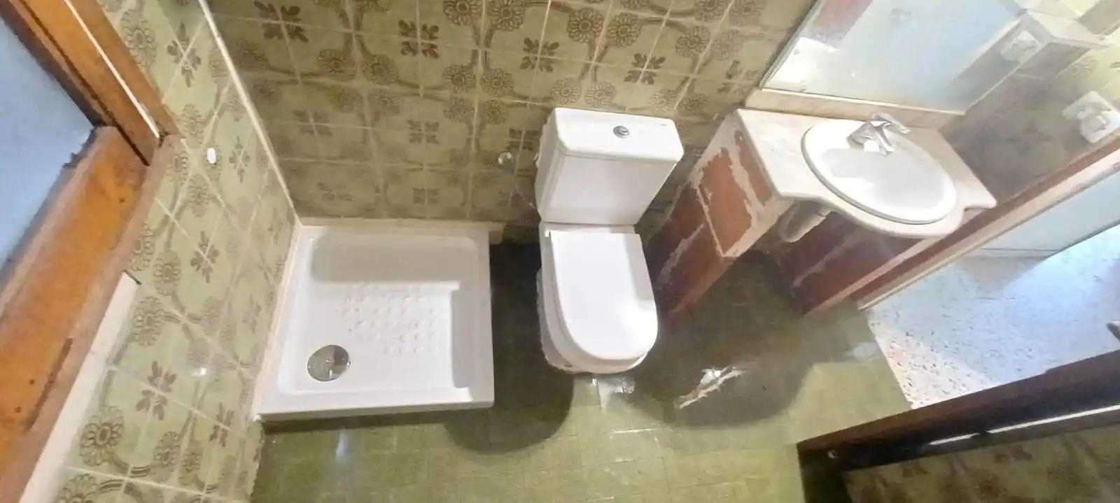 Bathroom of Flat for sale in Figueres