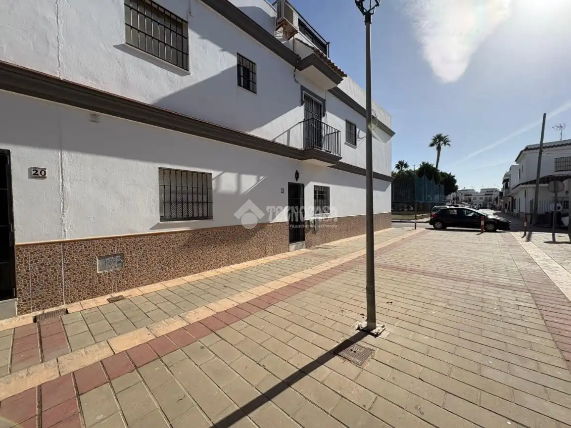 Piso en venta en Calle Virgen de las nieves, imagen 2