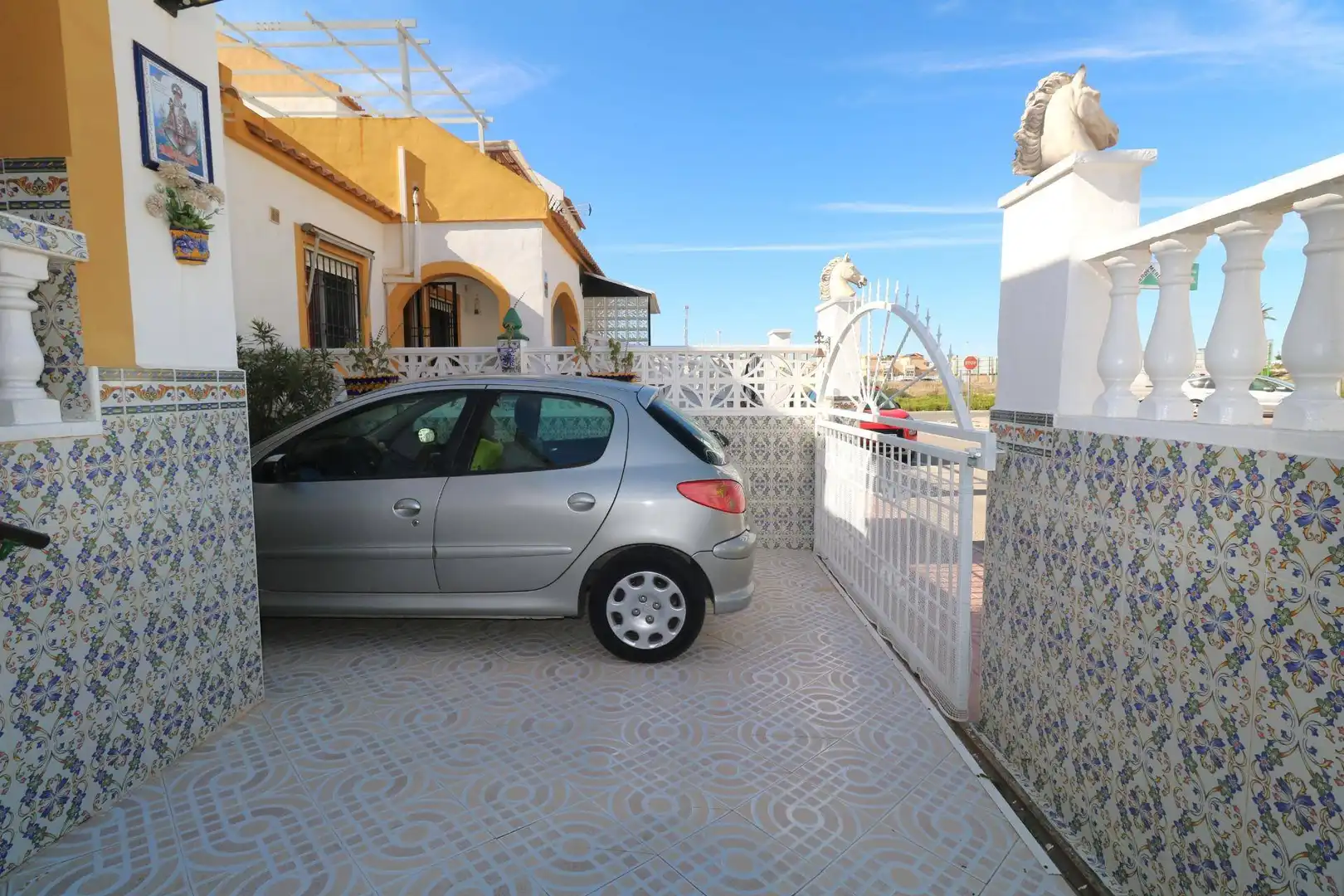Bungalow con piscina en venta en Zona Carrefour - Urbanizaciones, imagen 4