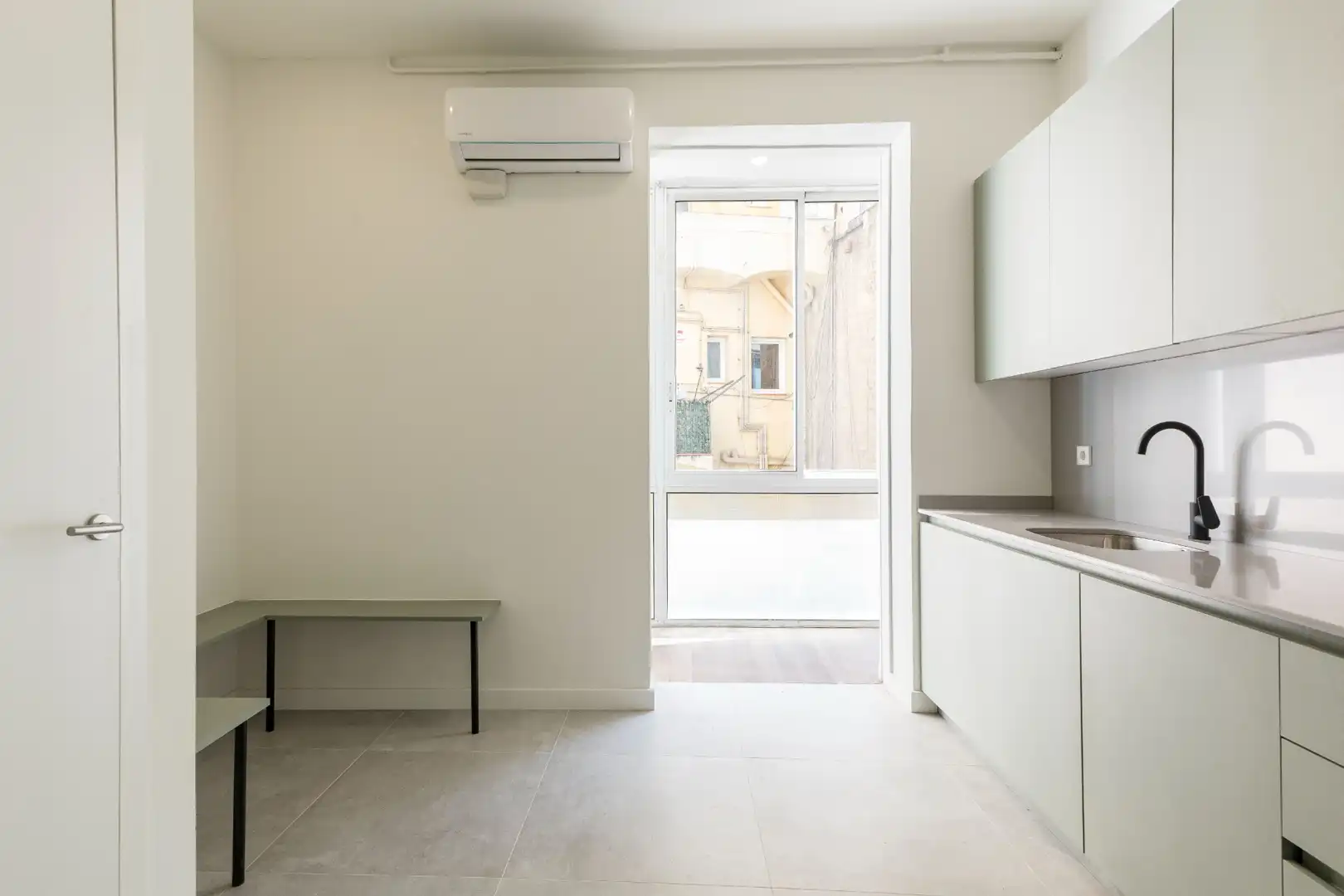 Cuina de Pis en venda en Barcelona amb Aire condicionat, Calefacció i Parquet