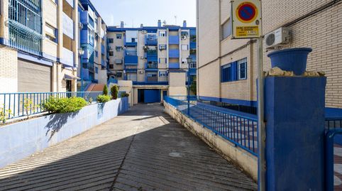 Foto 2 de Piso en venta en Calle Rosalia de Castro, Parque Nueva Granada, Granada Capital