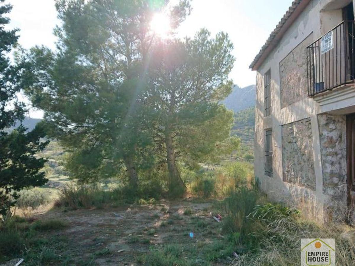 Vista exterior de Finca rústica en venta en Relleu con Trastero