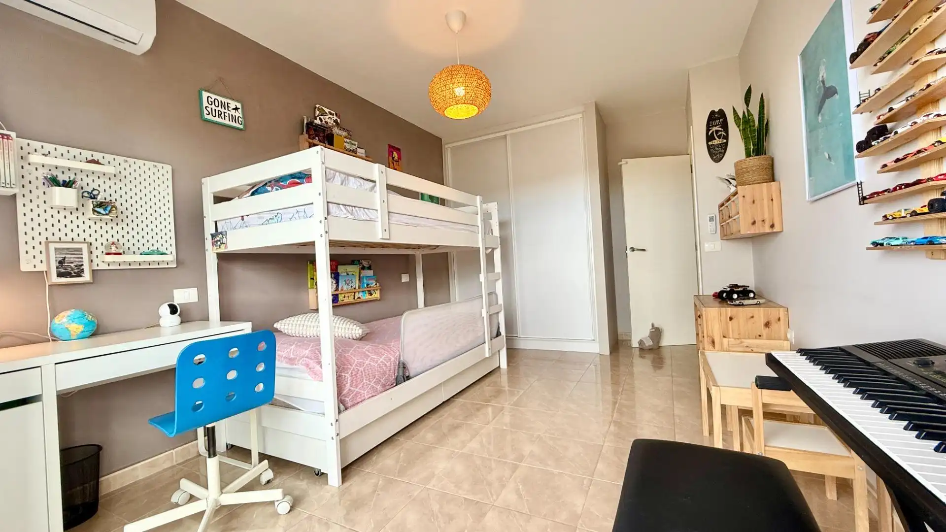 Habitación de Casa adosada en venta en Arona