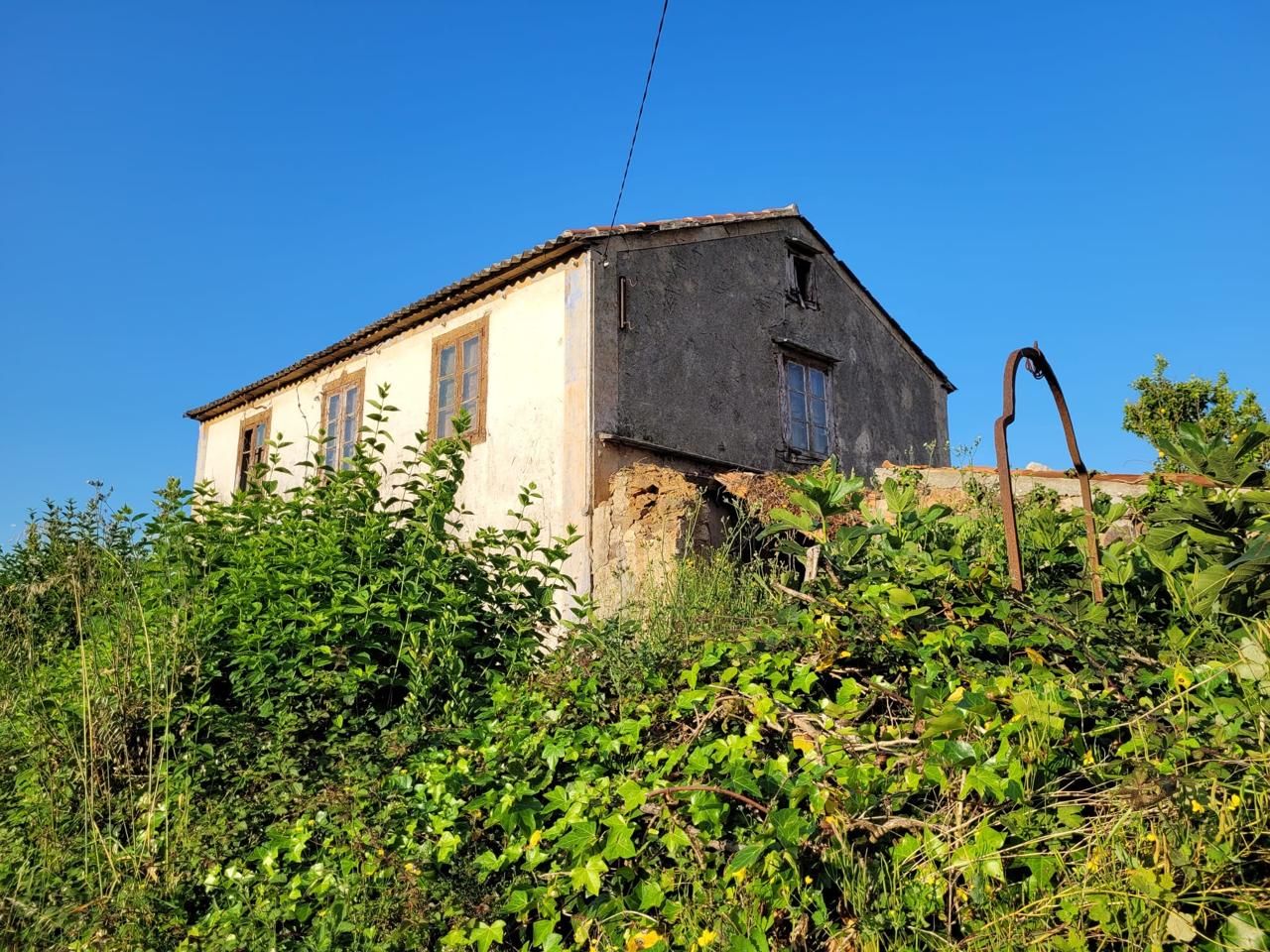Vista exterior de Casa o xalet en venda en Oleiros amb Jardí privat
