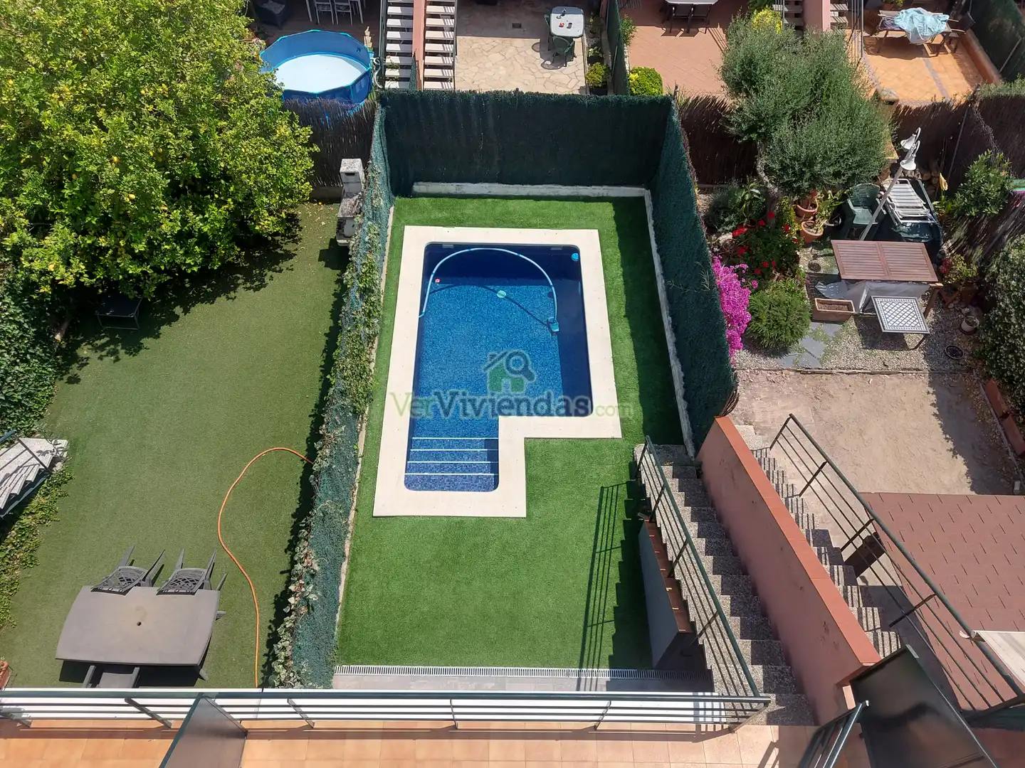 Piscina de Casa adosada en venta en Martorell con Aire acondicionado, Calefacción y Jardín privado