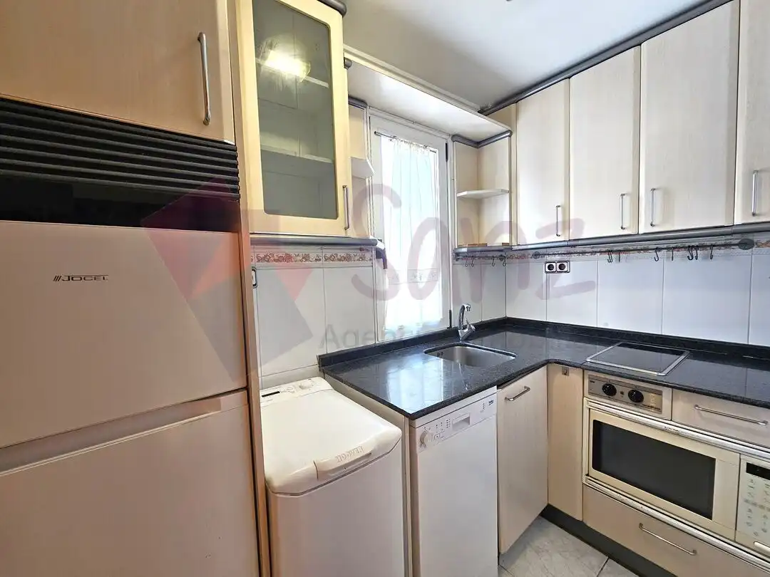 Kitchen of Flat for sale in  Logroño  with Air Conditioner and Heating