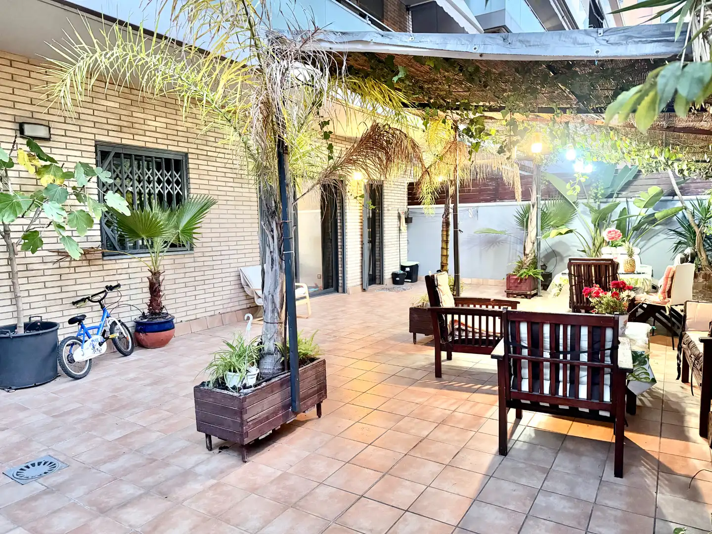 Terrace of Ground floor for sale in Badalona  with Air Conditioner, Heating and Private garden
