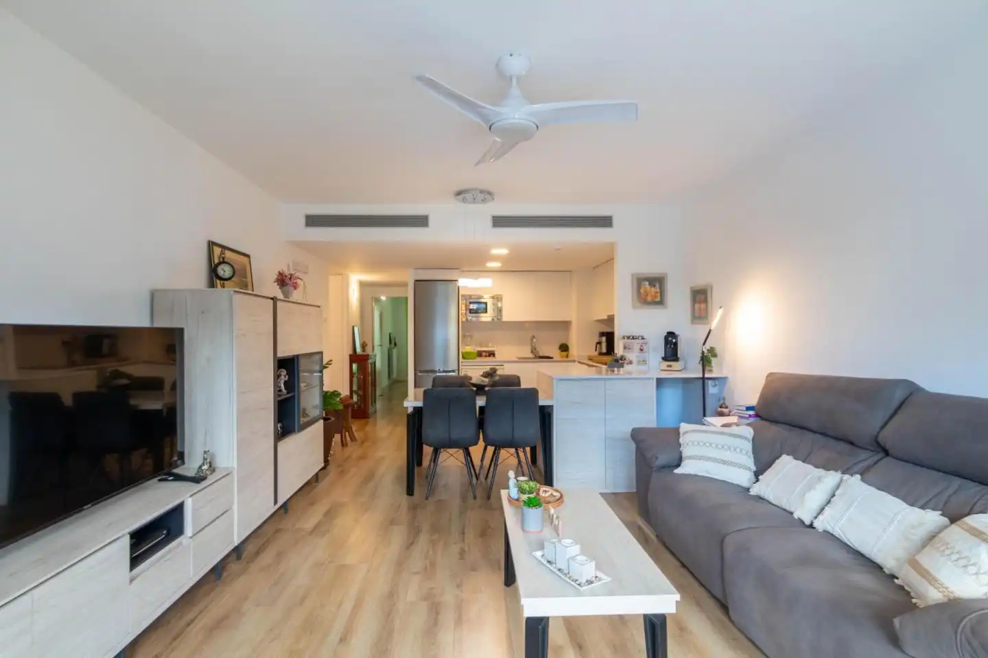 Sala de estar de Piso en venta en Terrassa con Aire acondicionado, Calefacción y Parquet