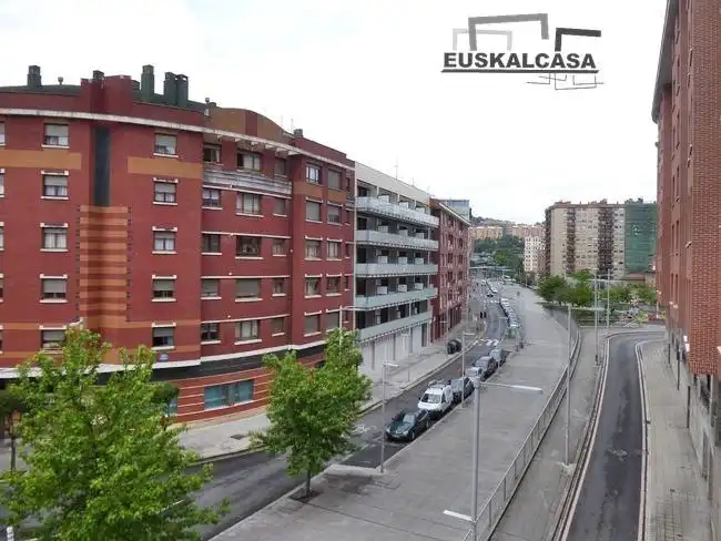 Vista exterior de Piso en venta en Bilbao  con Terraza