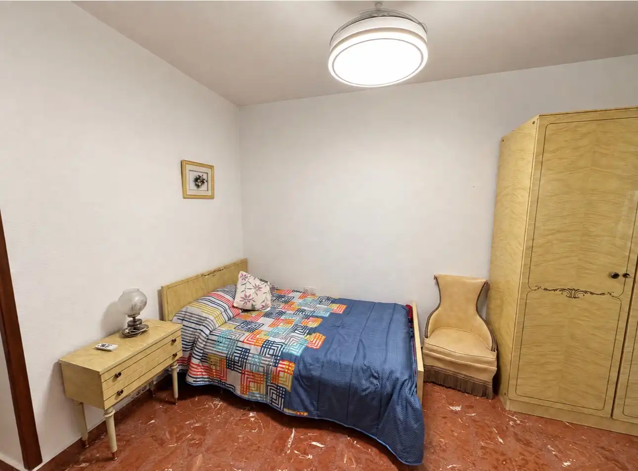 Habitación de Piso de alquiler en Jaén con Aire acondicionado, Terraza y Amueblado