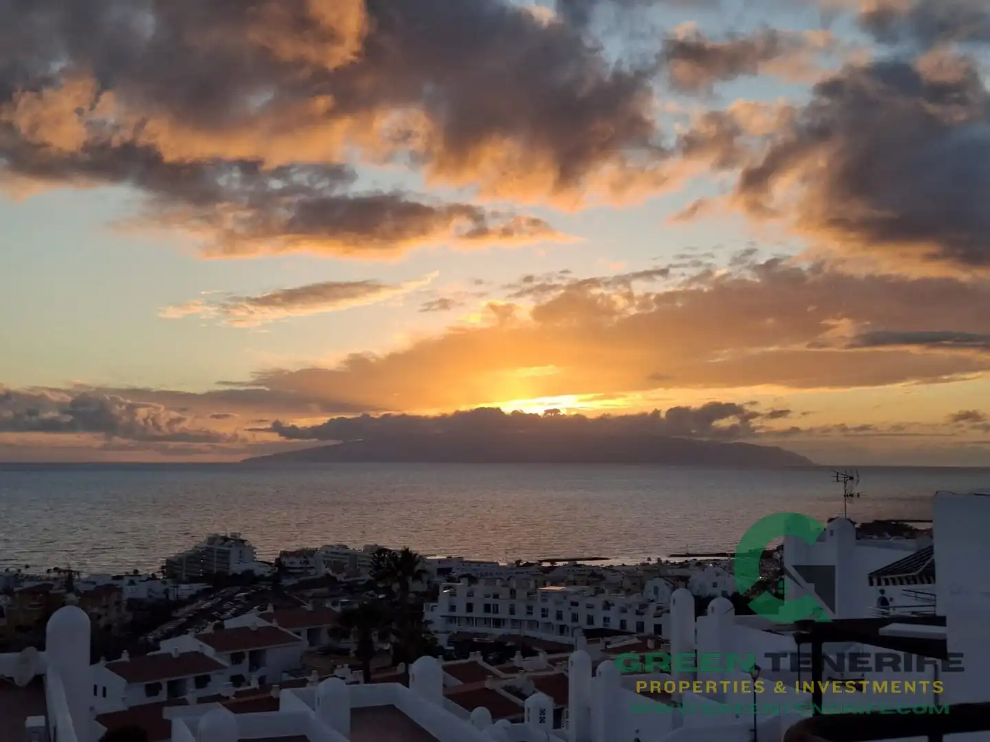 Exterior view of Flat for sale in Adeje  with Terrace, Swimming Pool and Balcony